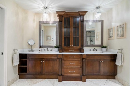 10819 Willowfern Drive Se, Calgary, AB - Indoor Photo Showing Bathroom