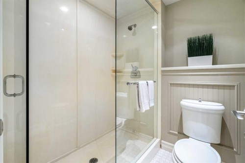 10819 Willowfern Drive Se, Calgary, AB - Indoor Photo Showing Bathroom
