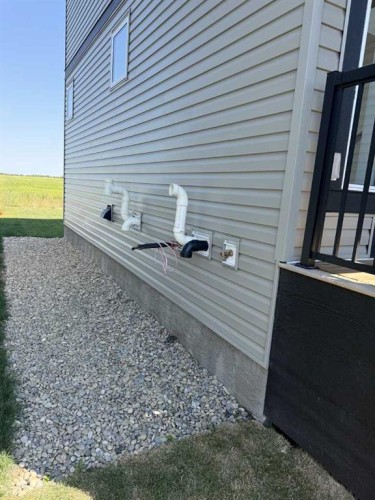 71 Vincent Crescent, Olds, AB - Outdoor