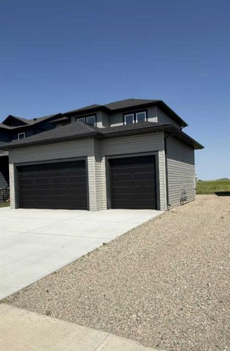 71 Vincent Crescent, Olds, AB - Outdoor