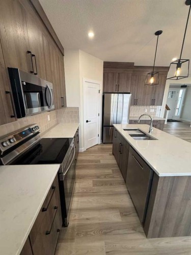 71 Vincent Crescent, Olds, AB - Indoor Photo Showing Kitchen