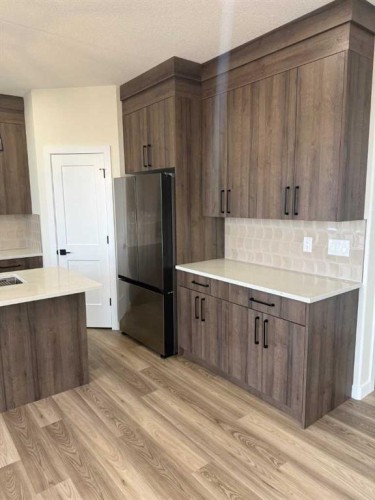 71 Vincent Crescent, Olds, AB - Indoor Photo Showing Kitchen