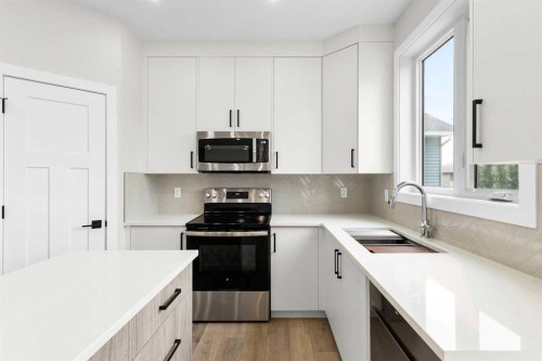 58 Vincent Crescent, Olds, AB - Indoor Photo Showing Kitchen