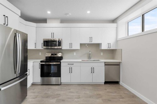 58 Vincent Crescent, Olds, AB - Indoor Photo Showing Kitchen