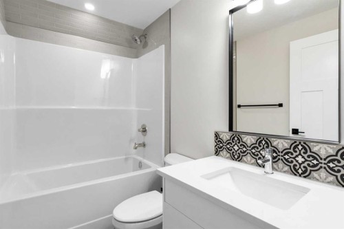 58 Vincent Crescent, Olds, AB - Indoor Photo Showing Bathroom