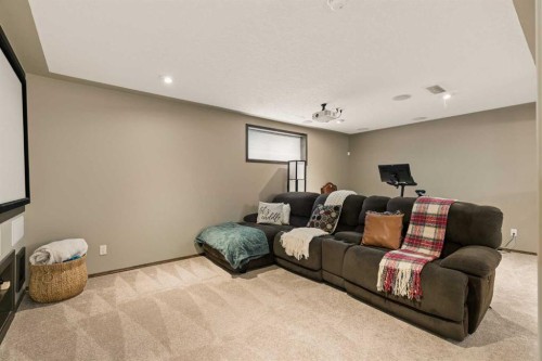 4331 Elgin Avenue Se, Calgary, AB - Indoor