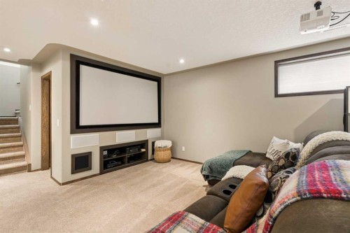 4331 Elgin Avenue Se, Calgary, AB - Indoor
