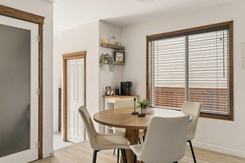 4331 Elgin Avenue Se, Calgary, AB - Indoor Photo Showing Dining Room