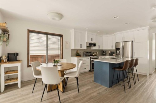 4331 Elgin Avenue Se, Calgary, AB - Indoor