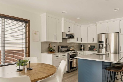 4331 Elgin Avenue Se, Calgary, AB - Indoor