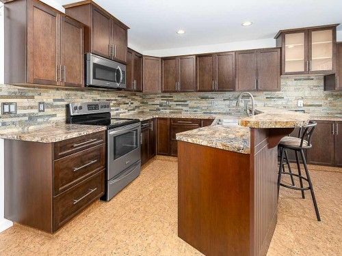 6312 Elbow Drive Sw, Calgary, AB - Indoor Photo Showing Kitchen With Upgraded Kitchen