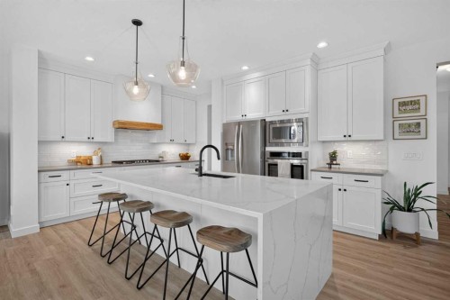 16 Legacy Manor Se, Calgary, AB - Indoor Photo Showing Kitchen With Upgraded Kitchen