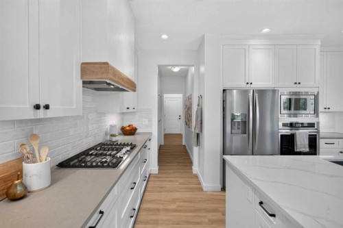 16 Legacy Manor Se, Calgary, AB - Indoor Photo Showing Kitchen With Upgraded Kitchen