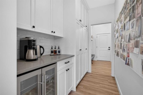 16 Legacy Manor Se, Calgary, AB - Indoor