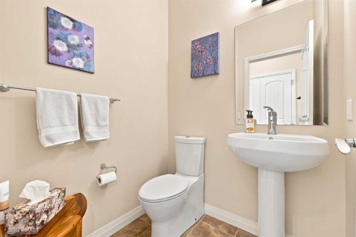 14 Ridge View Place, Cochrane, AB - Indoor Photo Showing Bathroom