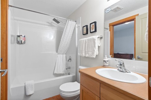 209-1160 Railway Avenue, Canmore, AB 