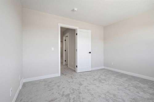 467 Kinniburgh Loop, Chestermere, AB - Indoor Photo Showing Other Room