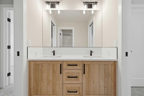467 Kinniburgh Loop, Chestermere, AB - Indoor Photo Showing Bathroom