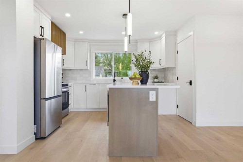5439 Dalrymple Crescent Nw, Calgary, AB - Indoor Photo Showing Kitchen With Upgraded Kitchen