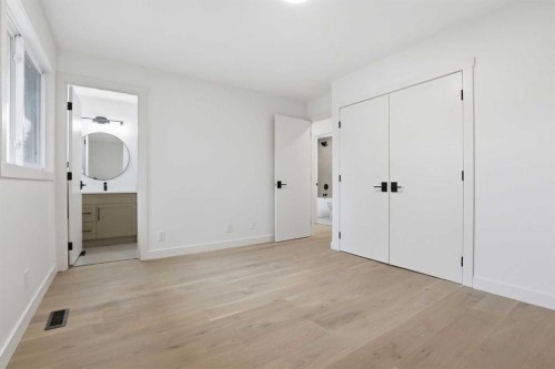 5439 Dalrymple Crescent Nw, Calgary, AB - Indoor Photo Showing Other Room