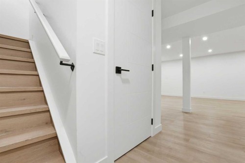 5439 Dalrymple Crescent Nw, Calgary, AB - Indoor Photo Showing Other Room