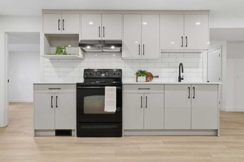 5439 Dalrymple Crescent Nw, Calgary, AB - Indoor Photo Showing Kitchen