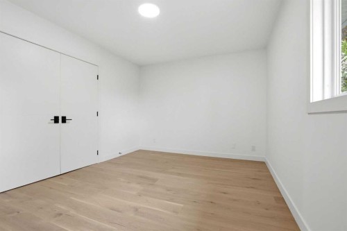 5439 Dalrymple Crescent Nw, Calgary, AB - Indoor Photo Showing Other Room