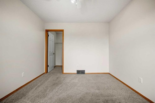 115 Macewan Park Circle, Calgary, AB - Indoor Photo Showing Other Room