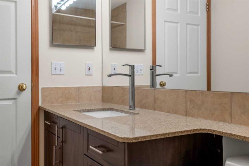 115 Macewan Park Circle, Calgary, AB - Indoor Photo Showing Bathroom
