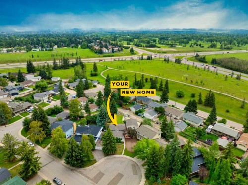 15 Southdale Bay Sw, Calgary, AB - Outdoor With View
