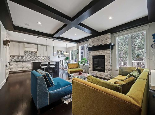 9318 14 Avenue Sw, Calgary, AB - Indoor Photo Showing Living Room With Fireplace