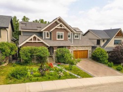 9318 14 Avenue SW Calgary, AB T3H 0M1