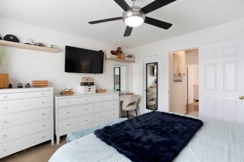 1105 Country Hills Circle Nw, Calgary, AB - Indoor Photo Showing Bedroom