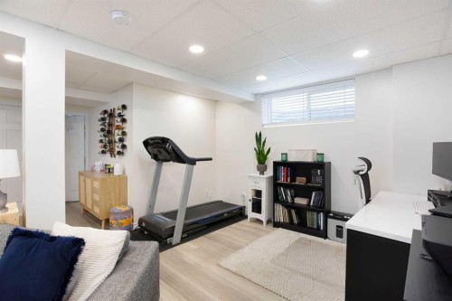 1105 Country Hills Circle Nw, Calgary, AB - Indoor