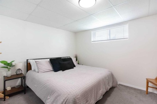 1105 Country Hills Circle Nw, Calgary, AB - Indoor Photo Showing Bedroom