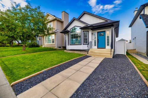 1105 Country Hills Circle Nw, Calgary, AB - Outdoor With Facade