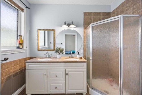 216 Tuscany Ridge View Nw, Calgary, AB - Indoor Photo Showing Bathroom