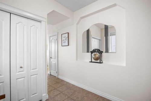 216 Tuscany Ridge View Nw, Calgary, AB - Indoor Photo Showing Other Room