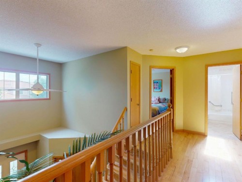 55 Hampshire Grove Nw, Calgary, AB - Indoor Photo Showing Other Room