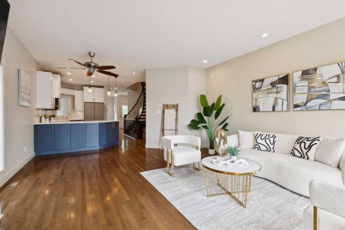 3611 Parkhill Street Sw, Calgary, AB - Indoor Photo Showing Living Room