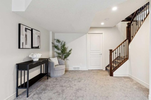 3611 Parkhill Street Sw, Calgary, AB - Indoor Photo Showing Other Room