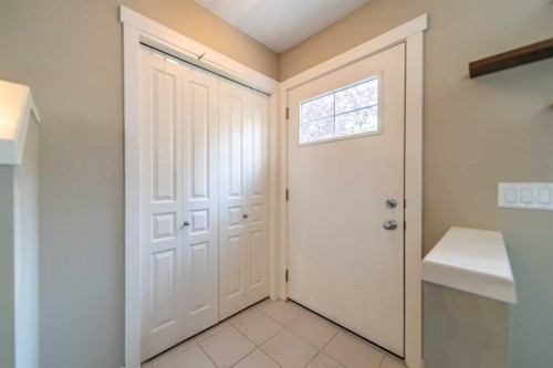 941 Mckenzie Towne Manor Se, Calgary, AB - Indoor Photo Showing Other Room