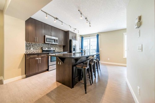 941 Mckenzie Towne Manor Se, Calgary, AB - Indoor Photo Showing Kitchen