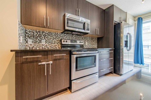 941 Mckenzie Towne Manor Se, Calgary, AB - Indoor Photo Showing Kitchen