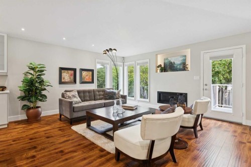 58 Candle Terrace Sw, Calgary, AB - Indoor Photo Showing Other Room