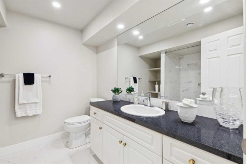 58 Candle Terrace Sw, Calgary, AB - Indoor Photo Showing Bathroom
