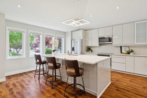 58 Candle Terrace Sw, Calgary, AB - Indoor Photo Showing Kitchen With Upgraded Kitchen