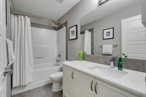 510 Nolanlake Villas Nw, Calgary, AB - Indoor Photo Showing Bathroom