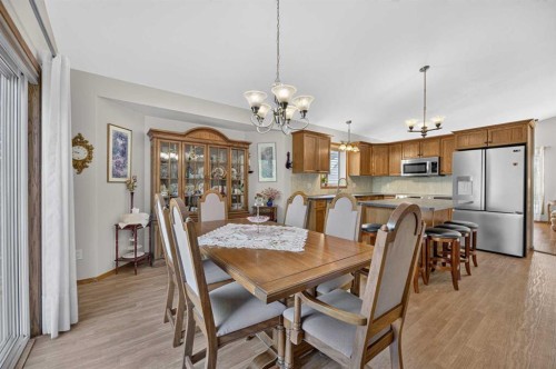 109 Willow Green, Olds, AB - Indoor Photo Showing Dining Room