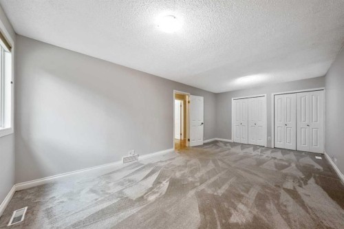 224 Varsity Crescent Nw, Calgary, AB - Indoor Photo Showing Other Room